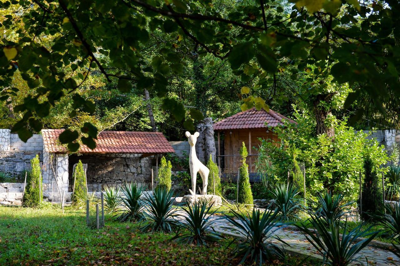 Chateau Chikovani Hotel Gordi ภายนอก รูปภาพ