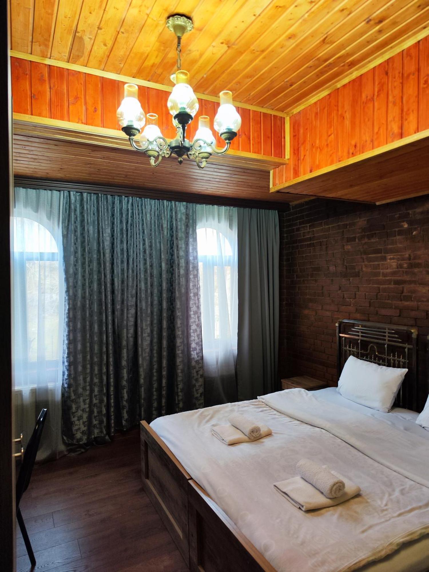 Chateau Chikovani Hotel Gordi ภายนอก รูปภาพ