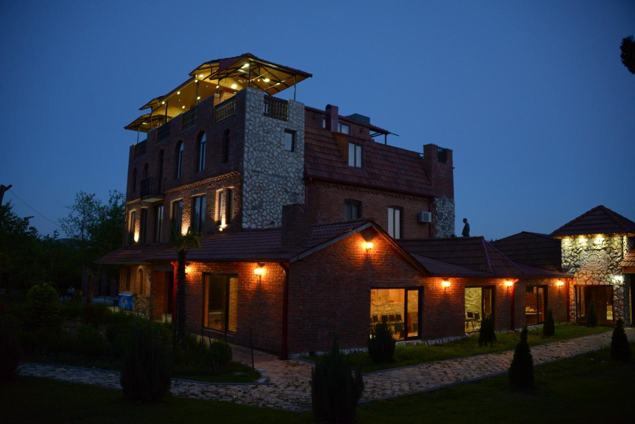 Chateau Chikovani Hotel Gordi ภายนอก รูปภาพ