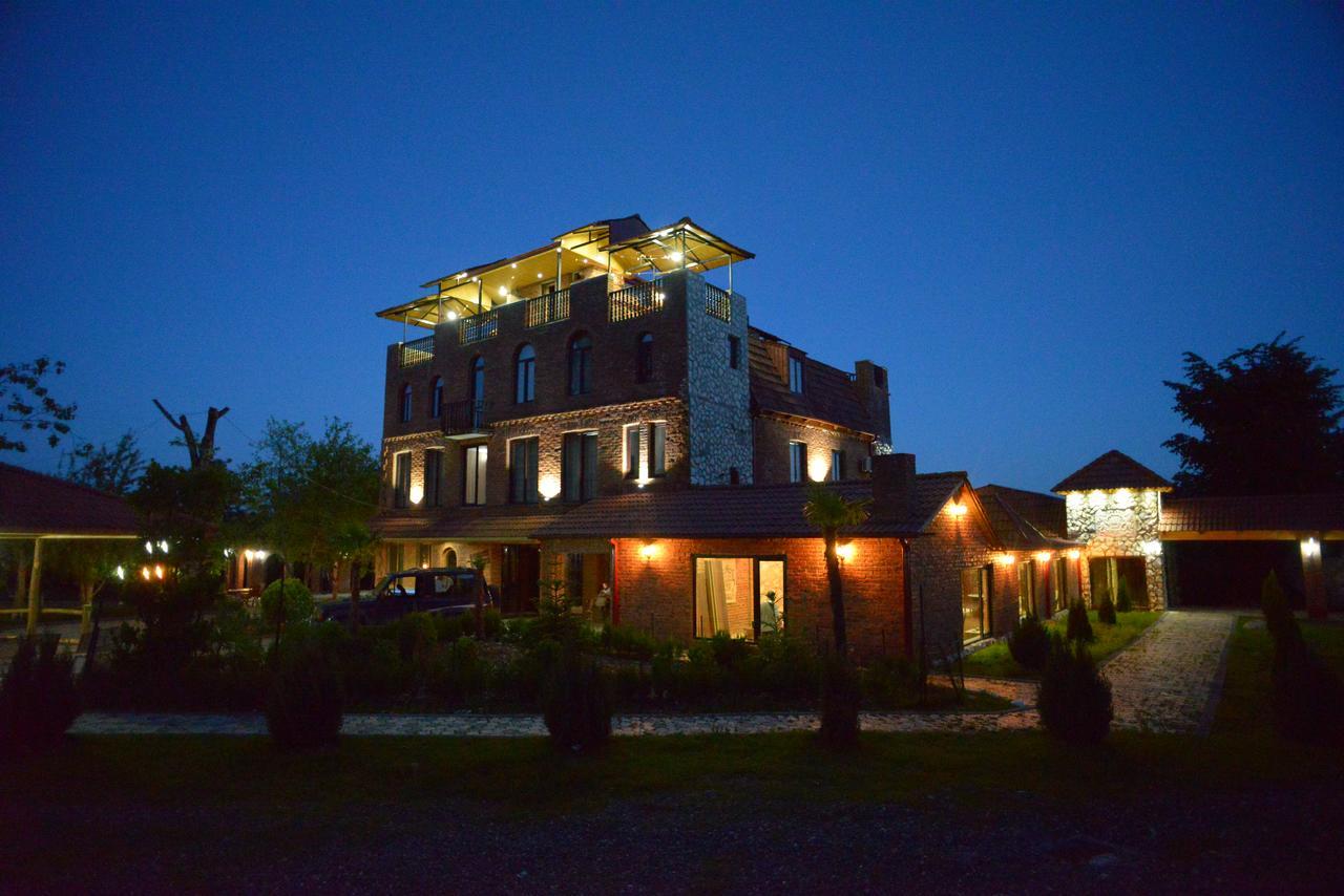 Chateau Chikovani Hotel Gordi ภายนอก รูปภาพ