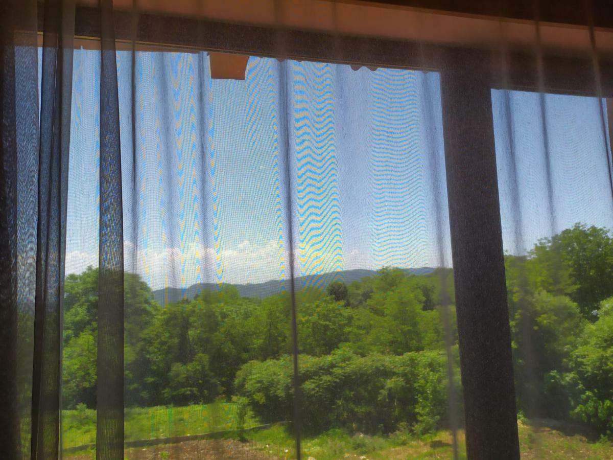 Chateau Chikovani Hotel Gordi ภายนอก รูปภาพ